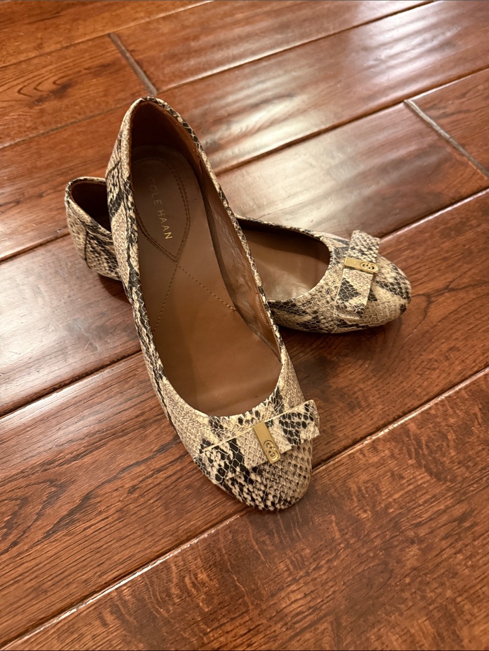 Cole Haan snake print women’s shoe size 6